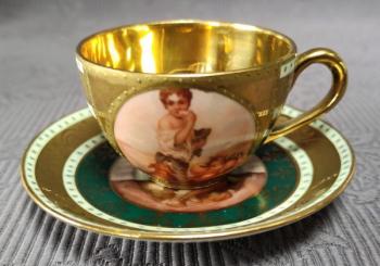 Šálek s podšálkem, zn. Victoria, Carlsbad Šálek s podšálkem, zn. Victoria, Carlsbad