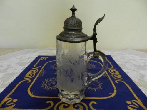 Broušený bohatě zdobený korbel / krýgl Broušený bohatě zdobený korbel / krýgl