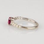 Prsten s rubínem a diamanty Prsten s rubínem a diamanty