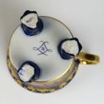 Koflík s miskou, Sevres, Francie Koflík s miskou, Sevres, Francie