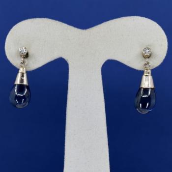 Bílozlaté náušnice se safíry Bílozlaté náušnice se safíry