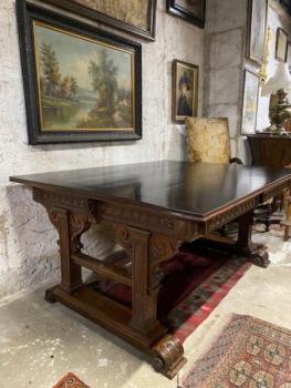 Jídelní stůl se zásuvkami Jídelní stůl se zásuvkami