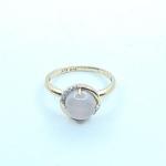 Zlatý prsten s diamanty a růženínem Zlatý prsten s diamanty a růženínem