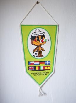 Fotbalová vlaječka ME ve fotbale 1980 Fotbalová vlaječka ME ve fotbale 1980