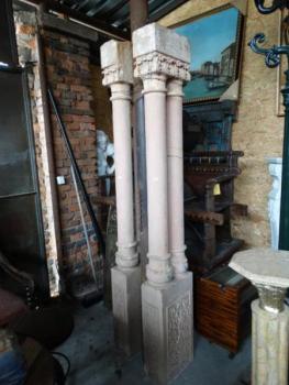 Sloupy kamenné Sloupy kamenné