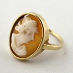 Zlatý prsten s přírodní kamejí Zlatý prsten s přírodní kamejí