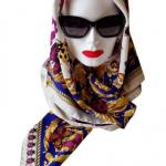 ŠÁTEK VERSACE S MOTÝLY A BERUŠKAMI ŠÁTEK VERSACE S MOTÝLY A BERUŠKAMI