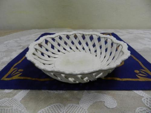 Pletený kameninový košík / mísa Pletený kameninový košík / mísa