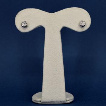 Bílozlaté náušnice s brilianty Bílozlaté náušnice s brilianty