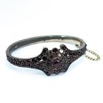 Granátový náramek Granátový náramek