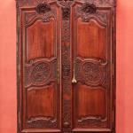 Svatební skříň z 18. století s hudebními motivy Svatební skříň z 18. století s hudebními motivy