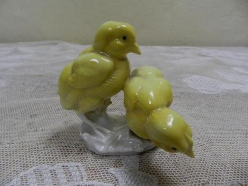 Žlutá kuřátka - Volkstedt, Karl Ens, Německo Žlutá kuřátka - Volkstedt, Karl Ens, Německo