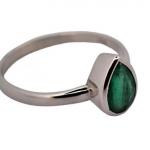 ZLATÝ PRSTEN Z BÍLÉHO ZLATA S KAPKOVÝM SMARAGDEM ZLATÝ PRSTEN Z BÍLÉHO ZLATA S KAPKOVÝM SMARAGDEM