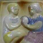 Reliéf, chlapec a dívka - Keramia, Znojmo Reliéf, chlapec a dívka - Keramia, Znojmo