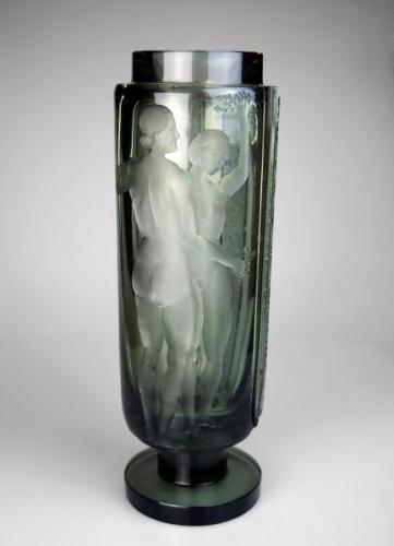 Skleněná váza s akty žen Skleněná váza s akty žen