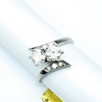 BRILIANTOVÝ PRSTEN  BRILIANTOVÝ PRSTEN