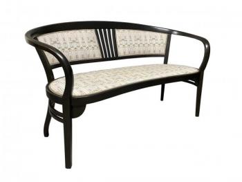 Původní secesní lavička z doby kolem roku 1910 Původní secesní lavička z doby kolem roku 1910