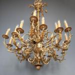 Starožitný zámecký lustr na 24 žárovek Starožitný zámecký lustr na 24 žárovek