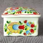 Dóza - lidový květin. motiv s ptáčky Dóza - lidový květin. motiv s ptáčky