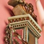 Novoklasicistní nástěnná aplika se zrcadly Novoklasicistní nástěnná aplika se zrcadly