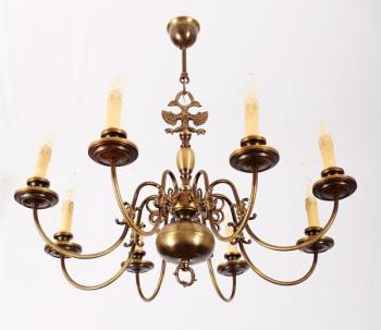 Osmiramenný vlámský lustr. Funkční Osmiramenný vlámský lustr. Funkční