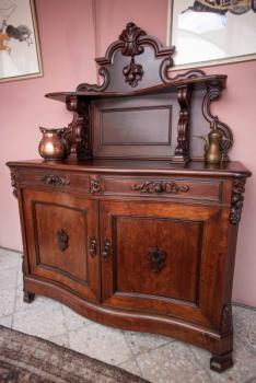 Bufet Louis Philippe z mahagonu. Restaurovaný Bufet Louis Philippe z mahagonu. Restaurovaný
