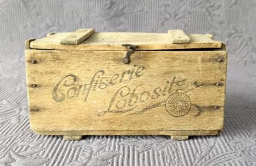 Dřevěná krabička-Chocolat Confiserie Lobositz Dřevěná krabička-Chocolat Confiserie Lobositz