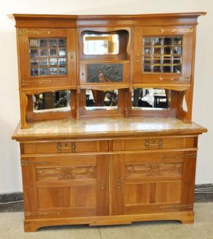 Secesní příborník Secesní příborník