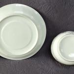 Šálek s podšálkem, plasticky zdobený Šálek s podšálkem, plasticky zdobený