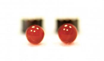 Stříbrná naušnice pecky - karneol Stříbrná naušnice pecky - karneol