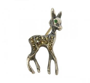 Stříbrná brož s markazity, jelínek Stříbrná brož s markazity, jelínek