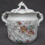 Přátelská souprava , plasticky zdobená  Přátelská souprava , plasticky zdobená