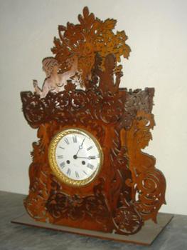 Hodiny dřevěný korpus Hodiny dřevěný korpus