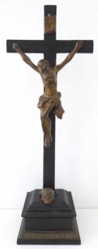 Kristus na kříži s lebkou - litina Kristus na kříži s lebkou - litina