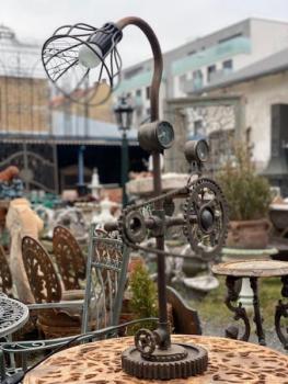 Industriání stolní lampa Industriání stolní lampa