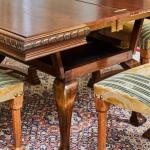 Anglický konferenční stolek rozkládací na jídelní Anglický konferenční stolek rozkládací na jídelní