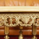 Kruhový konferenční stolek s onyxem Kruhový konferenční stolek s onyxem