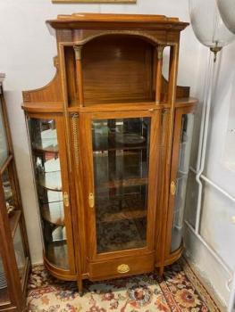 Skleník zdobený mosazným kováním Skleník zdobený mosazným kováním