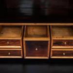 Biedermeier sekretář s tajnými zásuvkami Biedermeier sekretář s tajnými zásuvkami