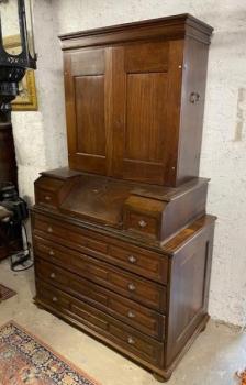 Barokní sekretář se zásuvkami  Barokní sekretář se zásuvkami