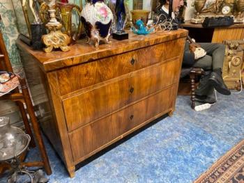 Komoda Biedermeier  Komoda Biedermeier