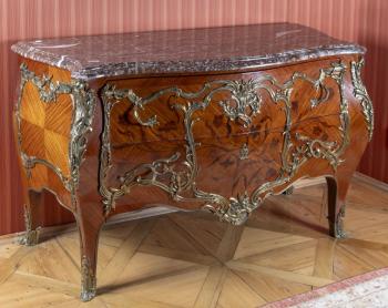 74. Velká luxusní komoda v rokokovém stylu Ludvík 74. Velká luxusní komoda v rokokovém stylu Ludvík