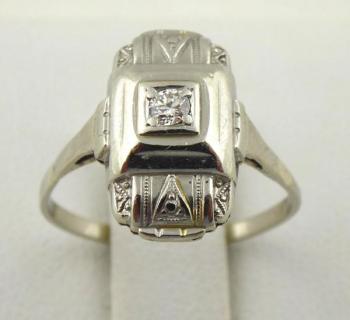 Zlatý art deco prsten s přírodním diamantem Zlatý art deco prsten s přírodním diamantem