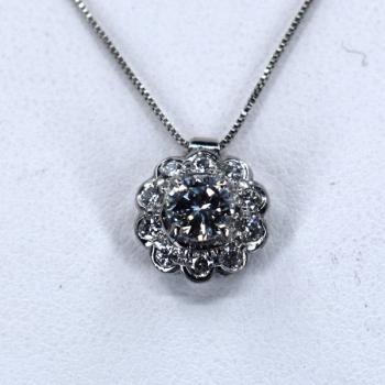 Platinový přívěsek s brilianty Platinový přívěsek s brilianty