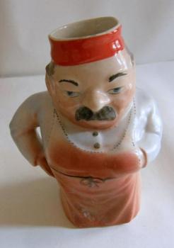 Figurální džbán Figurální džbán