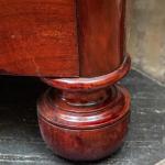 Biedermeier sekretář s tajnými zásuvkami Biedermeier sekretář s tajnými zásuvkami