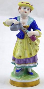 Volkstedt Rudolstadt - Dívka s lahví vína Volkstedt Rudolstadt - Dívka s lahví vína