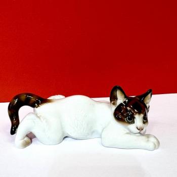 Rosenthal, Theodor Kärner, Ležící kočka Rosenthal, Theodor Kärner, Ležící kočka