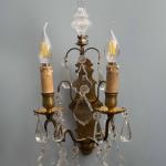 Párové nástěnné lampy z bronzu s křišťálovými ověs Párové nástěnné lampy z bronzu s křišťálovými ověs