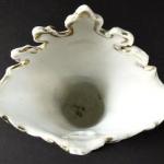 Malá porcelánová vázička, malované květy  Malá porcelánová vázička, malované květy